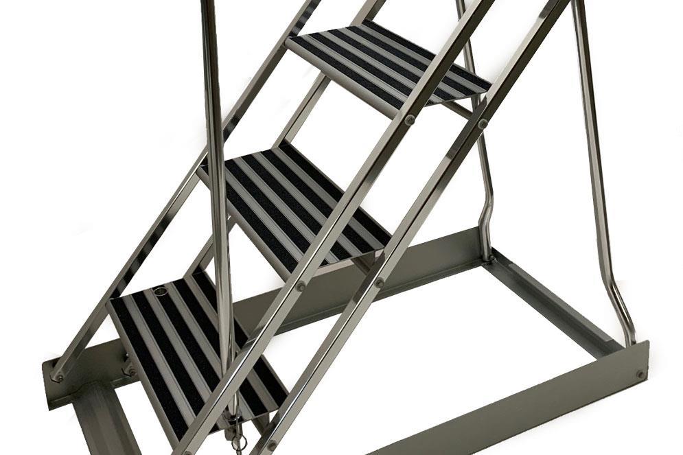 Tracy International Introduces Folding Dock Steps Product Launch   9164 Pressreleaseimage 405281 Crop 