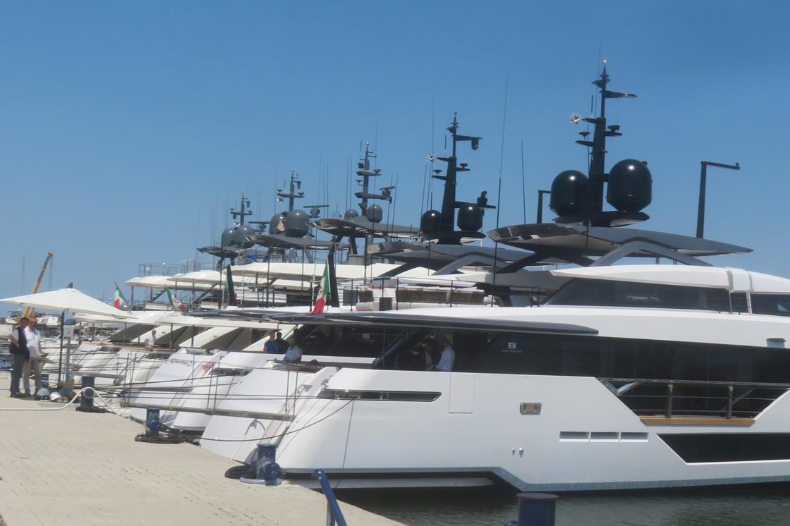 Ferretti Group consolidates superyacht new building in Ancona News