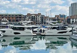 Absolute 47 Fly from Approved Boats