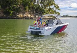 BIA Australia Family-boating