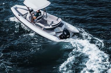 03 300HP electric boat from ExploMar