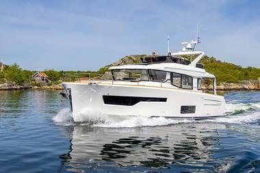 Nimbus-Web-Exterior-Fore-Deck-3840x2160-X8-scaled