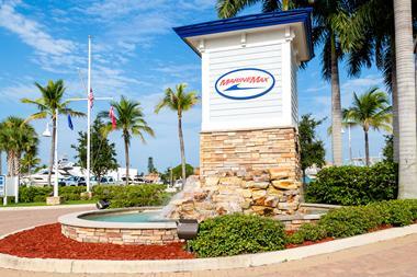 MarineMax sign