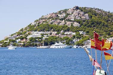 Spain-generic-leisure-boats