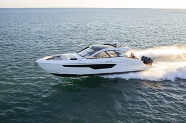 Cruisers 50 GLS Outboard