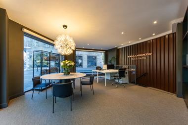 _25A2693-4_Original file