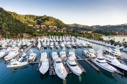 lossuenos_marina_staff