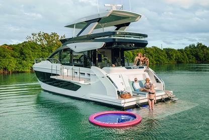 Cruisers 57 Fly option 2