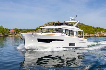 Nimbus-Web-Exterior-Fore-Deck-3840x2160-X8-scaled