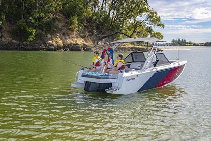 BIA Australia Family-boating