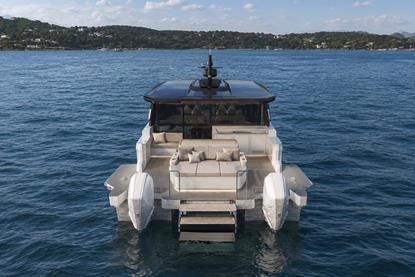 SilverCat 47 Family_Aft