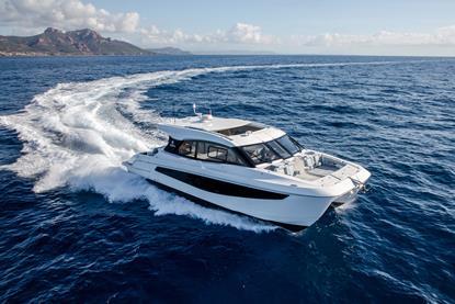 42C-Exterior-Running-A75I5222