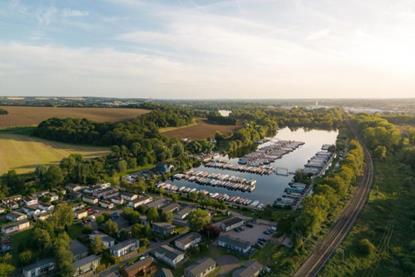 Roydon Marina Village.jfif.article-962