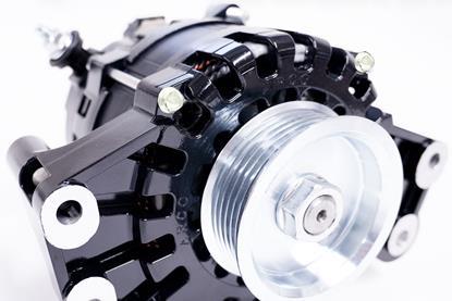 ARCO Marine's new Zeus A225-12V Outboard Alternator