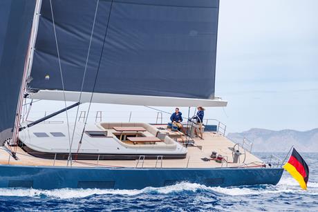 24-1094-Y-Yachts-Website-Y8-Slider_02