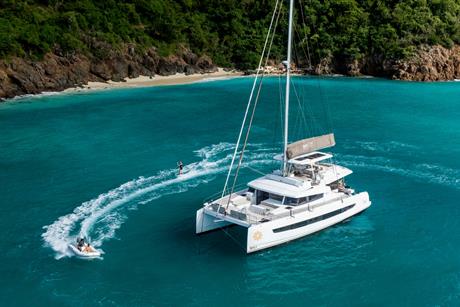 Catamaran Guru