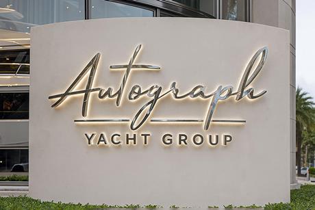 Autograoph sign