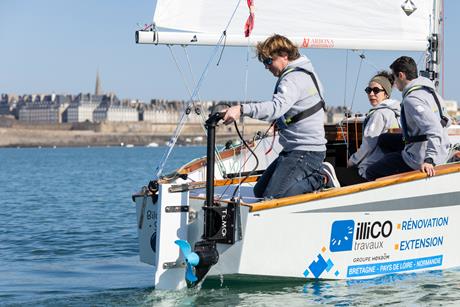 Relevage du moteur OUTPOD en navigation__TEMO_CréditPhoto_Wind4Production