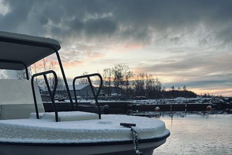 Finnish solar-powered builder Elvene Boats is overhauling its range of craft equipped with sustainable propulsion to increase their top speed, but maintain their self-sufficiency, all the while expanding in new foreign markets, among others developing its