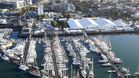 Aerial-shot-of-the-Southampton-Boat-Show