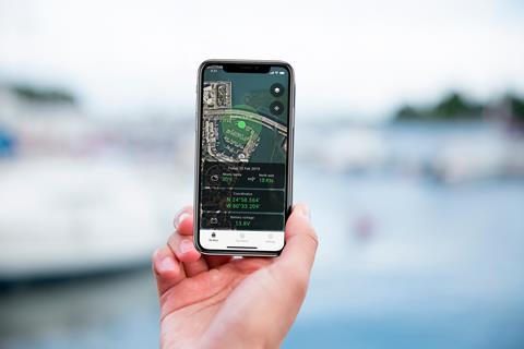 Simrad BoatConnect on iPhone