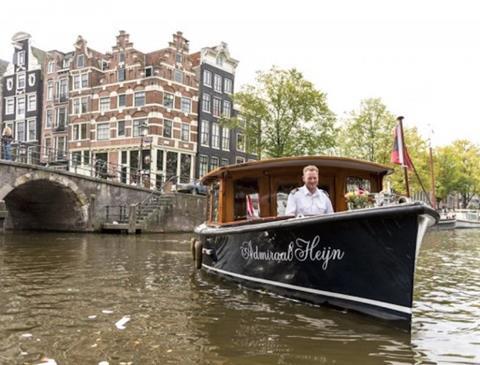 Electric boating on Amsterdam canals